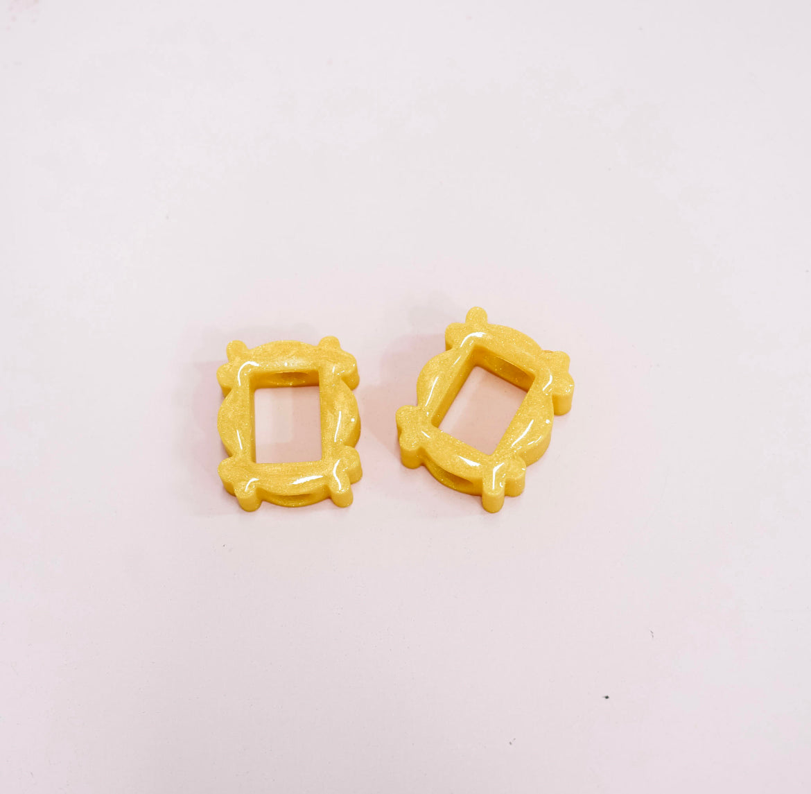 I’ll Be There For You Straw Charm