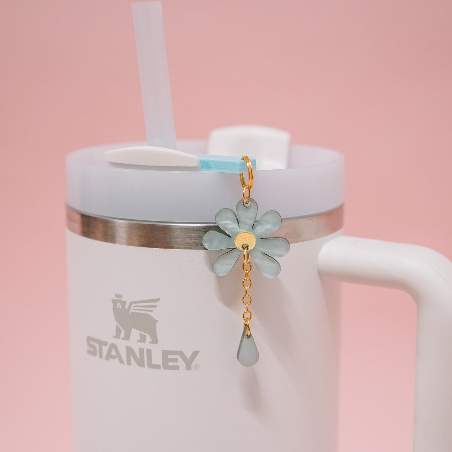 Daisy Straw Charm Dangle
