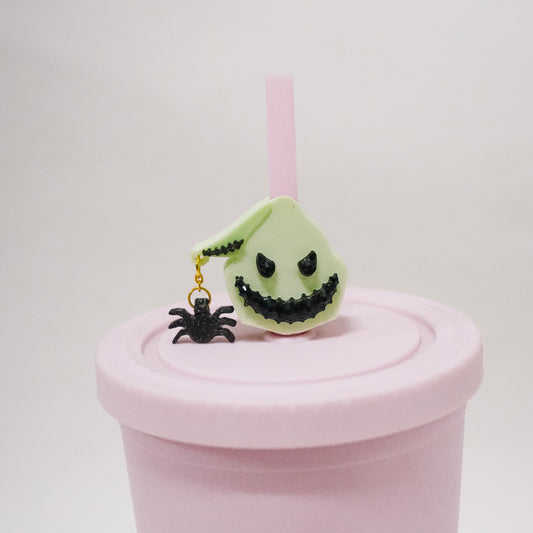 Dangling Oog Straw Charm