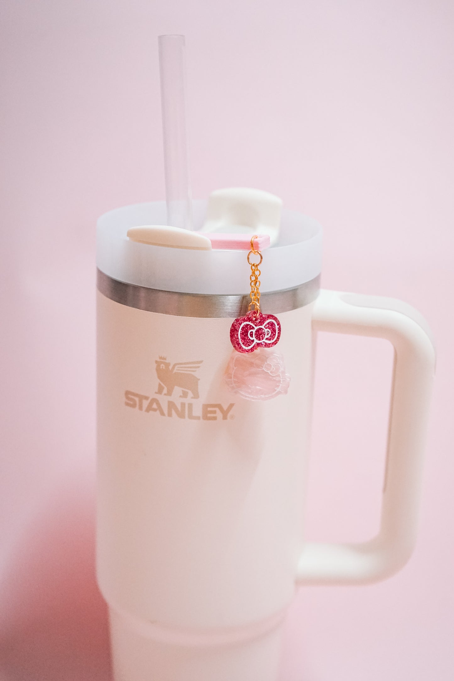 HK Straw Dangle