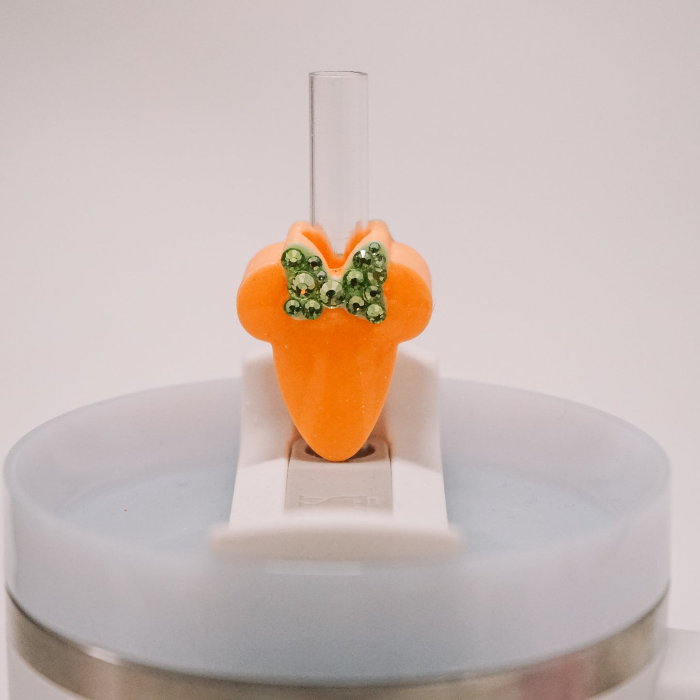 Mrs Ears Carrot Straw Charm