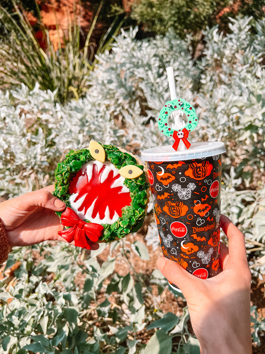 Wreath Straw Charm